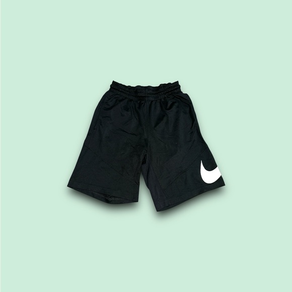 Nike Sportswear Dri-Fit Big Swoosh Black Basketball Shorts Mens Small 718830-012 - Picture 1 of 4